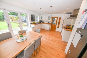 Green Lane Clanfield